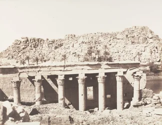 Ile de Fileh Philæ, Colonnade Occidentale - Ruïnes gezien vanaf punt L, 1851-52, gedrukt 1853-54