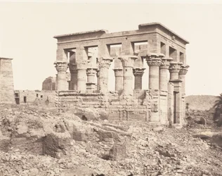 Ile de Fileh Philæ, gebouw van het oosten - Laterale zijde gezien vanaf punt D, 1851-52, gedrukt 1853-54
