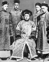 Een portret van mandarijnen, China, 1936
