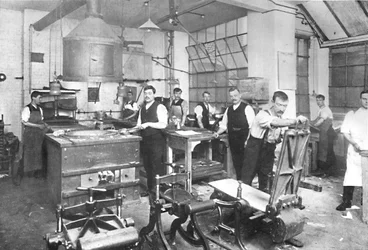 Dalziel Foundry Limited - Earl Street Premises. Giet- en gietinstallatie, en personeel