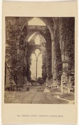 Tintern Abbey - interieur, gezien naar het oosten