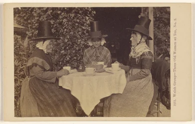 Welshe groep - Drie oude vrouwen aan de thee, nr. 3