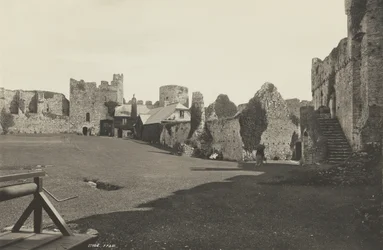 Binnenplaats van kasteel Manorbier, Wales