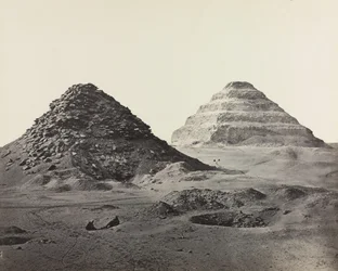 De Piramides van Saqqara, vanuit het Noordoosten
