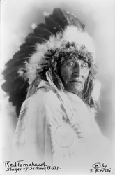 Red Tomahawk, moordenaar van Sitting Bull, ca. 1890-1910 (zw/w foto)