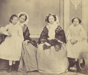 Elise Höusermann, Hermine, Marie en Marie Antoine, 1850s-60s