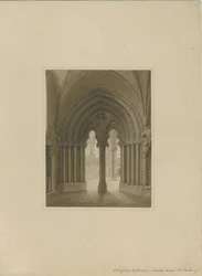 Interieur van de kathedraal van Lichfield - Deur van de kapittelzaal: sepia tekening