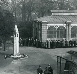 Wapenstilstandsdag bij het Oorlogsmonument, London Zoo, 11 november 1923