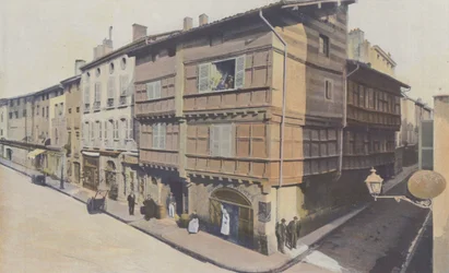 Bourg, Spaans huis, op de hoek van Gambetta- en Regeringsstraat