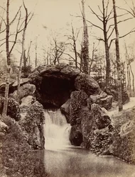 Cascade in het Bois de Boulogne,c. 1855 (foto)