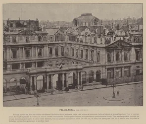 De Commune van Parijs, Palais-Royal, buitenaanzicht