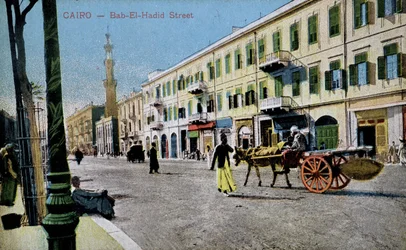 Caïro ansichtkaart: Bab El Hadid Straat, ca. 1900 (ansichtkaart)