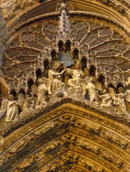 Kathedraal van Reims: detail van de gevel (Marne 51) met de Kroning van de Maagd