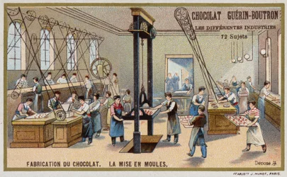 Chocoladeproductie. Chocolade in mallen gieten