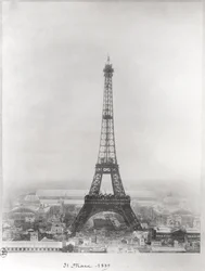 Bouw van de Eiffeltoren, Parijs, 31 maart 1889