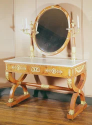 Kaptafel, Eerste Empire Stijl