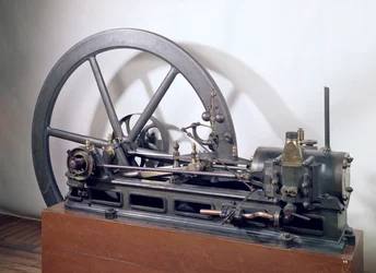 Verbrandingsmotor ontworpen door Étienne Lenoir (1822-1900), 1860