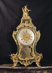 Louis XV-stijl klok bekroond door een Chinese man (verguld brons)