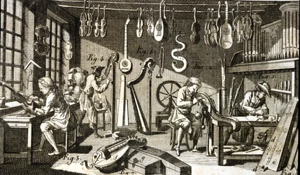 Werkplaats van de Luthier. Gravure - in Encyclopedie van Diderot en Alembert