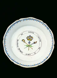 Bord versierd met de Drie Ordes onder de koninklijke kroon