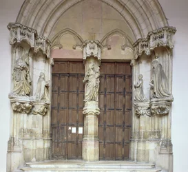 Portaal van de kapel, 1395-1404