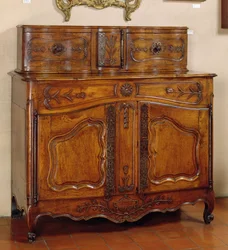 Provençaalse stijl geglazuurde buffetkast of dressoir, Arles