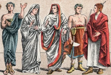 Religieuze kostuums in de oudheid: portret van een Griekse priester, minister van offerande, een vestalin, priesteres van het oude Rome en een Grote Pontifex in het oude Rome, een popa en een flamino (flamen) Romeinse priester gewijd aan de aanbidding van