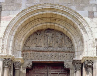 De Hemelvaart, timpaan van de Porte Miegeville, ca. 1120