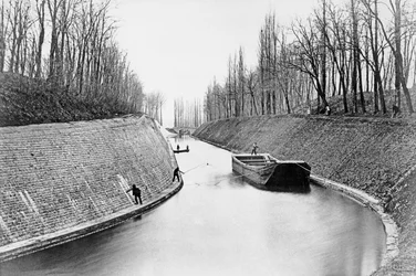 Het Canal du Centre bij Genelard