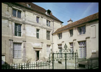 De geboorteplaats van Jean de la Fontaine (1621-95) gebouwd in 1559