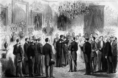 De koning van Zweden Oscar II ontving ontdekkingsreizigers Nils Adolf Erik Baron Nordenskjold en luitenant Palander in het Koninklijk Paleis in Stockholm. In 1878 passeerde Nordenskjold van de Atlantische Oceaan naar de Stille Oceaan
