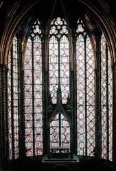 Het glas-in-loodraam in het koor van de Bovenkapel, 1246-48