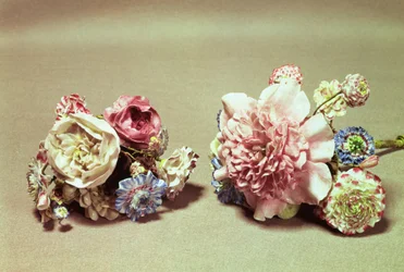 Twee boeketten Vincennes bloemen