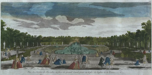 Uitzicht op de tuin voor het Canal Grande gezien vanaf de fontein van Latona, Versailles, Frankrijk