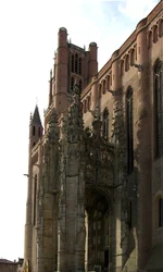 Uitzicht op de rechterkant met de overdekte veranda