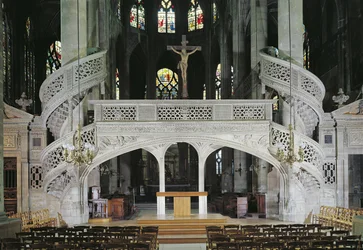 Uitzicht op het doksaal, gebouwd in 1525-35
