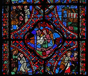 Raam met de tweede sectie van het St. Jacobus raam, w5: in het midden zijn de spijkers van de Passie; Philetus wordt bekeerd; Hermogenes met St. Jacobus; een kerk; St. Jacobus met 2 mannen