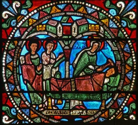Glas-in-loodraam wXXI met de Maagd Maria bij de dood van de moordenaar van de heilige Gervasius en de heilige Protasius