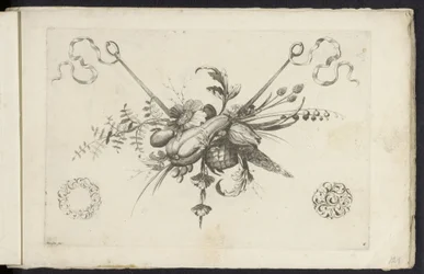 Festoen met bloemen, bladeren en vruchten