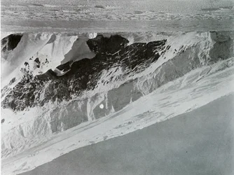 Helling van de Warning-gletsjer, ca. 1911, 1913