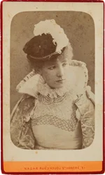 Portret van Sarah Bernhardt 1844-1923, ca. 1865