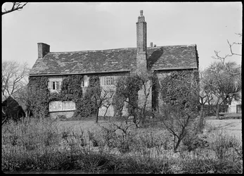 Peel Hall, Manchester, 1942