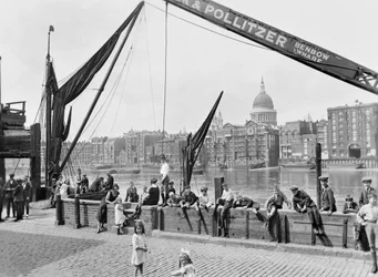 Bankside, west van Southwark Bridge, Londen, begin jaren 1930