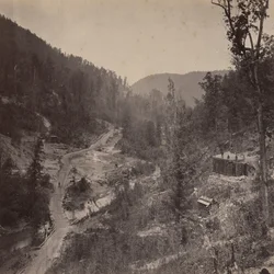 Whiteside Valley onder de brug