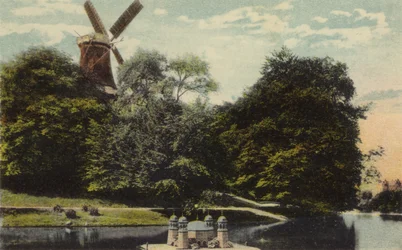 Bremen: Wallpartie met windmolen (kleurenfoto)