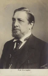 Professor Ernst Viktor von Leyden (1832-1910), Duitse arts (z/w foto)