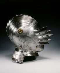 Gesloten helm in Maximiliaanse stijl