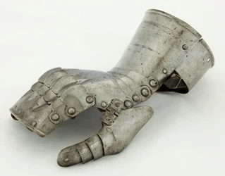 Linker handschoen, ca. 1490-1510, gerestaureerd 19e eeuw