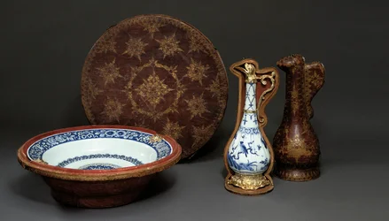 Gemonteerde Chinese kan en schaal in originele kisten, Augsburg, ca. 1655-60