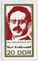 Postzegel met Karl Liebknecht (1871-1919), een Duitse revolutionaire communist, een van de oprichters van de Spartakistenbeweging (Spartakisme of Duitse Sociaal-Democratische Partij)